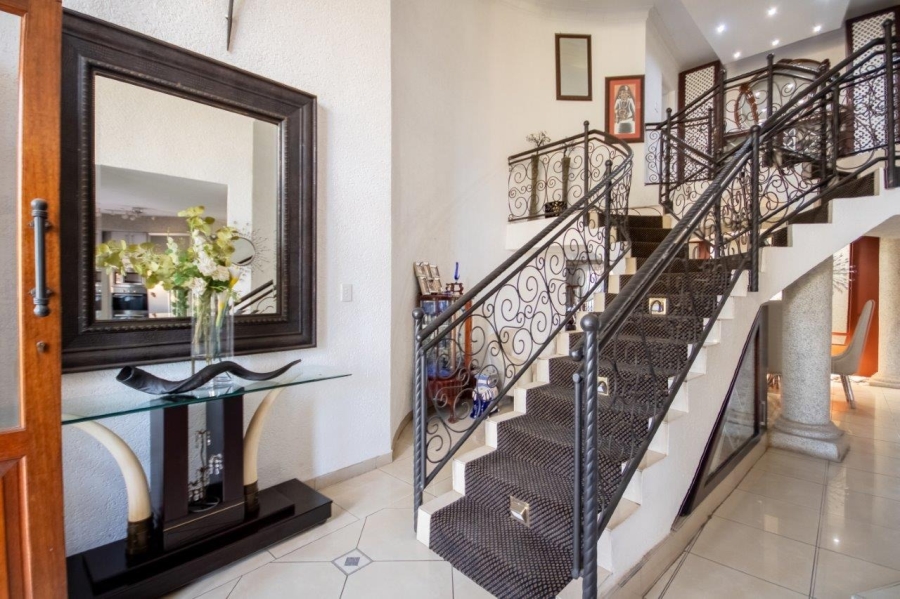 5 Bedroom Property for Sale in Birdwood Estate North West